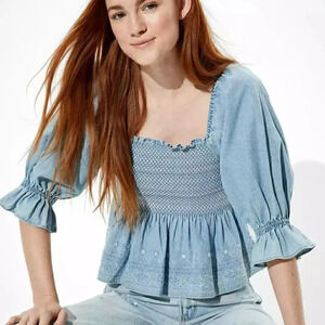 NWT American Eagle Smocked Square Neck Babydoll Top, Chambray, Blue,‎ Size XS